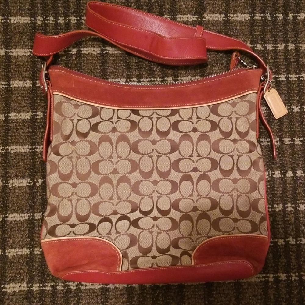 Signature Coach Shoulder Bag - EUC